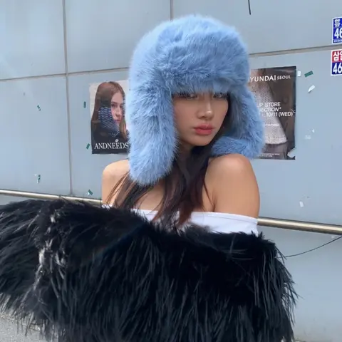 Korean Ins Imitation Mink Plush Pilot Hat Winter Women Ear Protection Bomber Hats Fashion Warm Fluffy Faux Fur Ski Beanies Gift