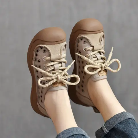 Women's Retro Flat Heel Lace-Up Casual Shoes