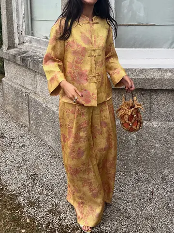 طقم نسائي من قطعتين بطباعة أزهار من HH Fashion - قميص بأزرار صينية وبنطلون واسع الأرجل