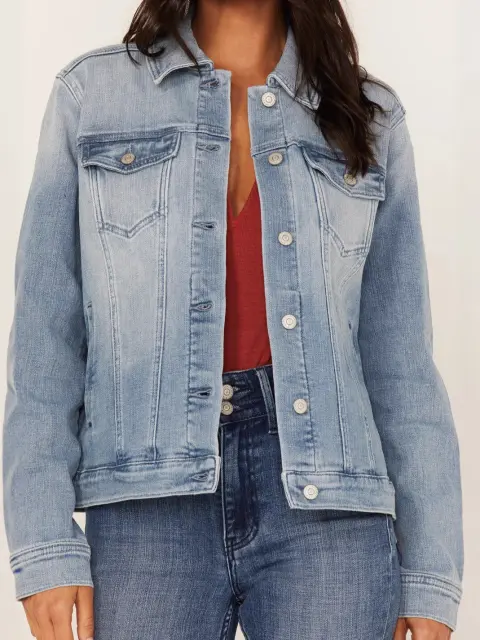Women's Classic Light Wash Relaxed Denim Jacket