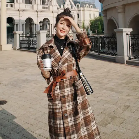 Kadın Retro Ekose Desenli Uzun Yünlü Kaban
