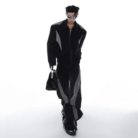 جاكيت خفيف بتصميم أنيق للجنسين