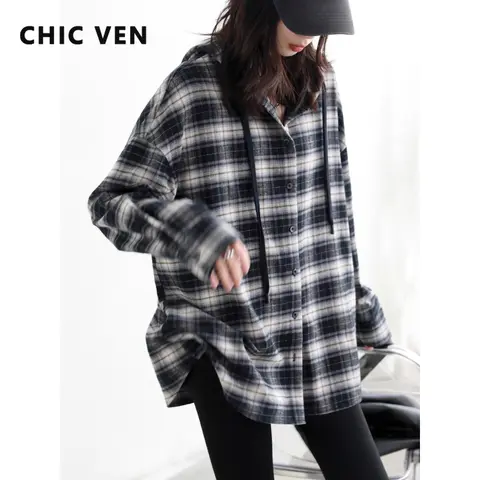 قميص كاروهات بغطاء رأس قطن مصنفر واسع من CHIC VEN