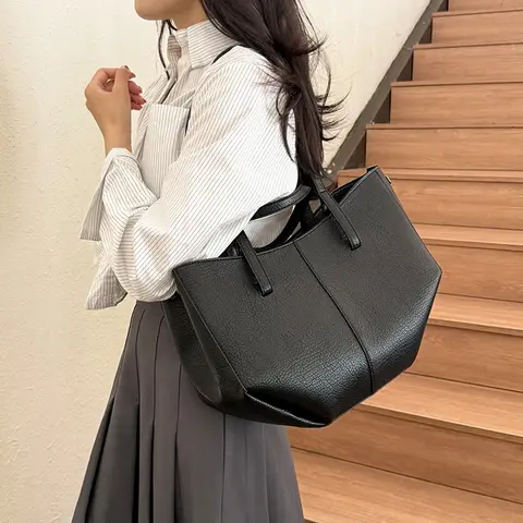 حقيبة كتف وكروس نسائية كاجوال بسعة كبيرة وسحاب